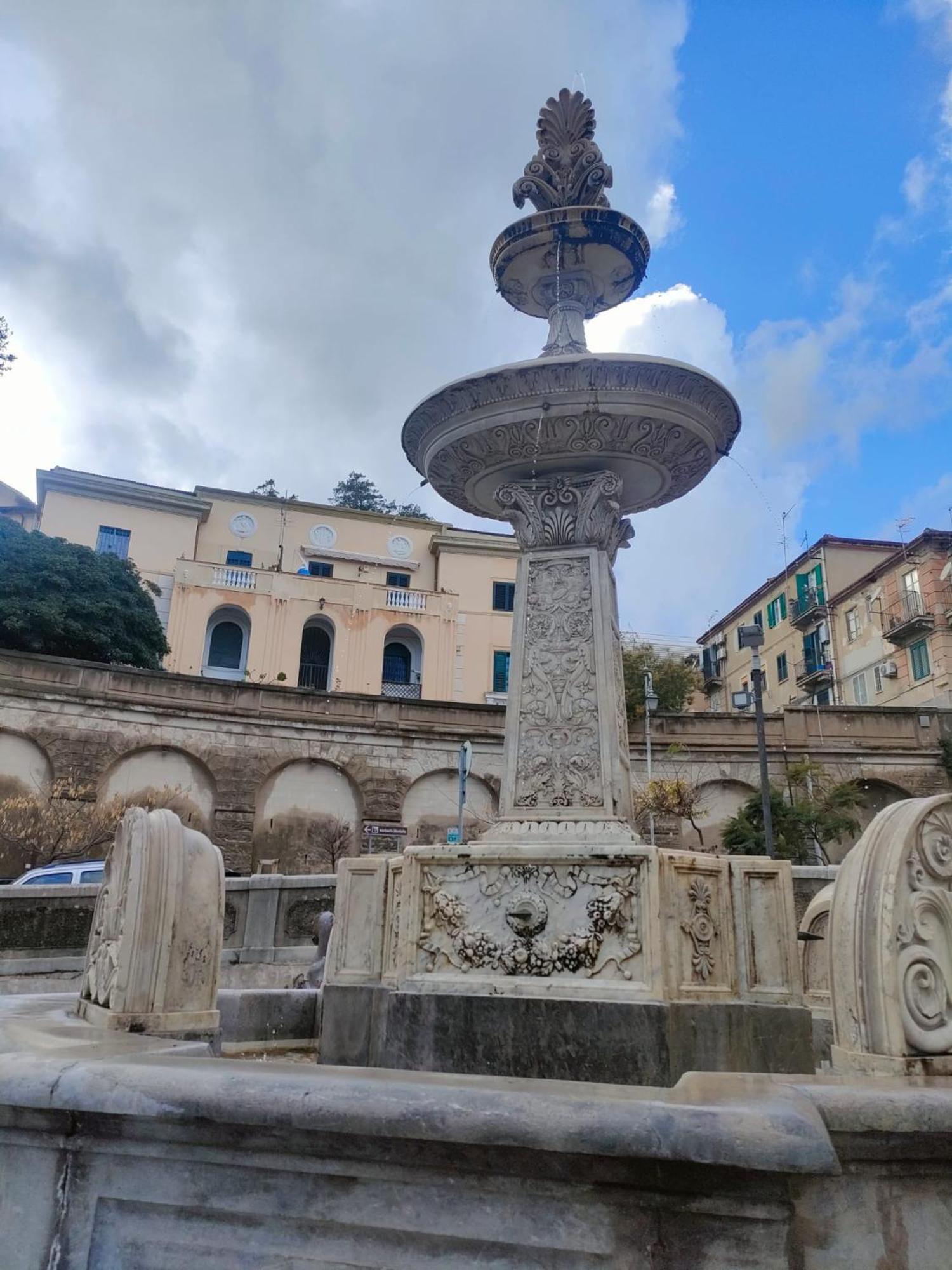 Fontana Falconieri Boutique Hotel Messina Kültér fotó